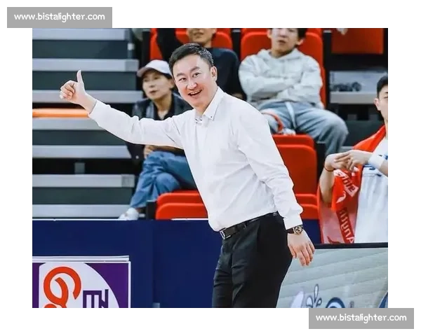 杨瀚森登陆 NBA 后青岛男篮重建：三核成型，刘维伟如何破局内线困局？