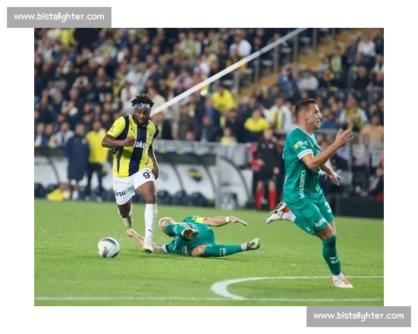 防守与进攻的博弈:费内巴切解雇穆帅背后的哲学之争