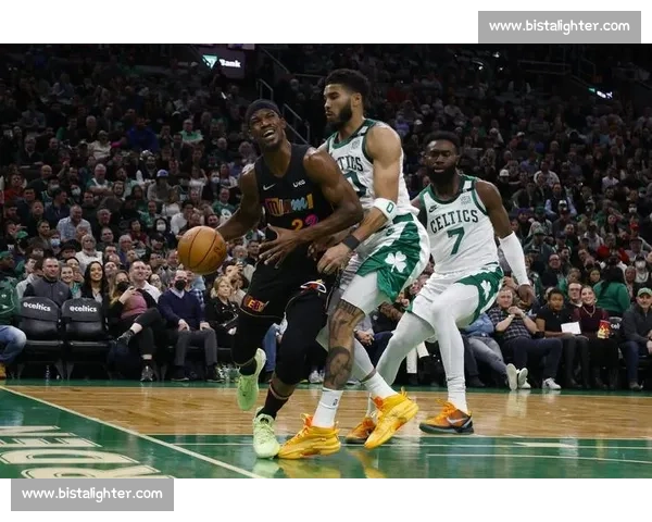 绿军对决热火关键赛程解析东部格局走势前瞻与看点全览深度观察